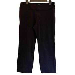 Tuff Athletics Women’s Large Capri Length Leggings | GUC